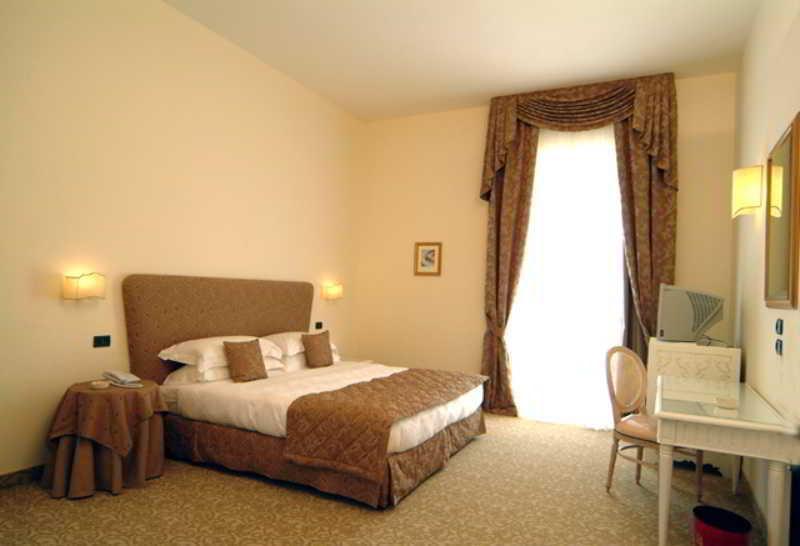 San Paolo Al Convento Hotel Trani Kültér fotó